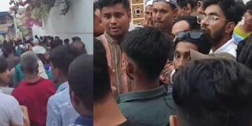 সাবেক চসিক মেয়র মনজুর আলমের বাসায় গিয়ে তোপের শিকার হলেন হাসনাত