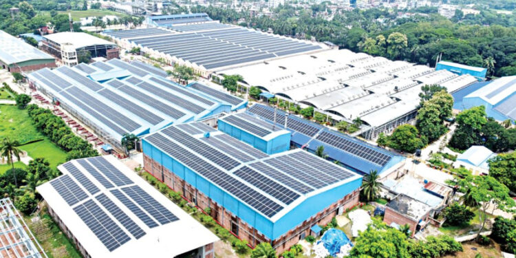 সৌরবিদ্যুৎ খাতে সম্ভাবনার তুলনায় পিছিয়ে বাংলাদেশ