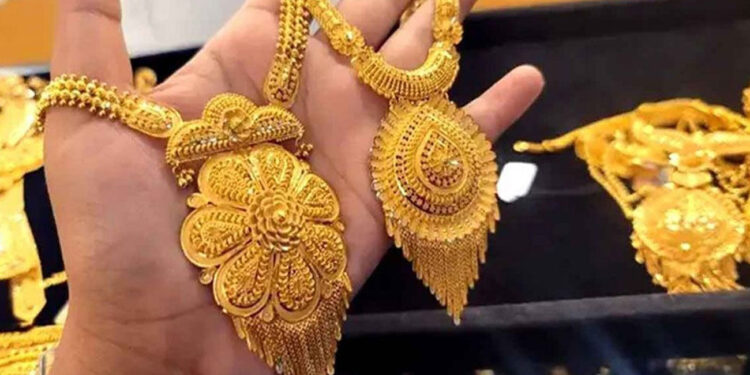 ফের কমেছে সোনা-রুপার দাম