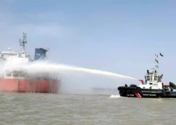 বহির্নোঙরে জাহাজে অগ্নিকাণ্ড