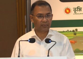 সেবা দেওয়া জনগণের প্রতি করুণা নয়, আমাদের দায়িত্ব: প্রধানমন্ত্রী