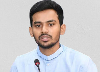 রাজস্ব তহবিল থেকে টাকা নেওয়ার বিষয়ে যে ব্যাখ্যা দিলেন আসিফ মাহমুদ