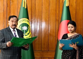 এমপি হিসেবে শপথ নিলেন নুসরাত তাবাসসুম