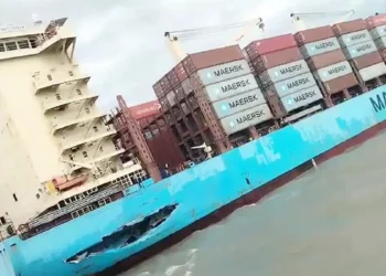 বহির্নোঙরে দুই জাহাজের ধাক্কা : তদন্তে কমিটি