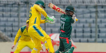 হোয়াইটওয়াশের ম্যাচে ২৭৪ রান বাংলাদেশের