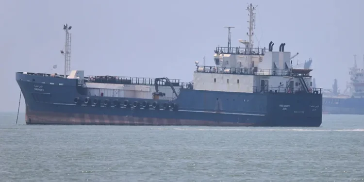 হরমুজ প্রণালিতে আটকে পড়া ১১ হাজার নাবিককে সরিয়ে নিচ্ছে জাতিসংঘ