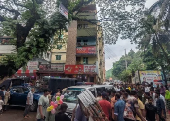 চট্টগ্রামে ফয়েজ লেকের হোটেল থেকে দম্পতির লাশ উদ্ধার