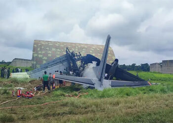আসামে ভারতীয় বিমানবাহিনীর উড়োজাহাজ বিধ্বস্ত, নিহত ৫