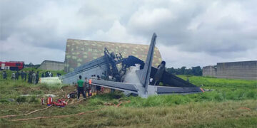 আসামে ভারতীয় বিমানবাহিনীর উড়োজাহাজ বিধ্বস্ত, নিহত ৫