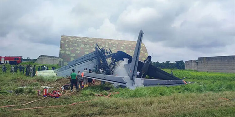 আসামে ভারতীয় বিমানবাহিনীর উড়োজাহাজ বিধ্বস্ত, নিহত ৫