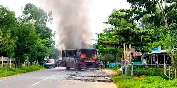 ফটিকছড়িতে দুর্ঘটনায় বাবা-ছেলের মৃত্যু, বাসে আগুন
