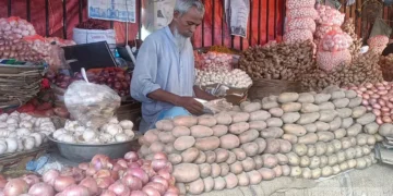 কর কমলেও নিত্যপণ্যের দাম কমেনি: ক্যাব