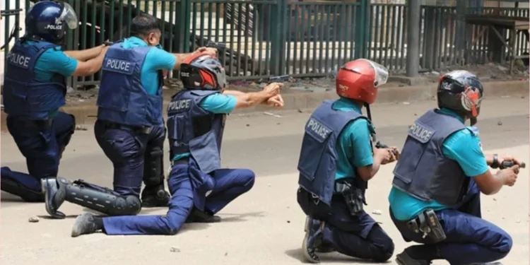 বরখাস্ত হচ্ছেন ৫৭ পুলিশ কর্মকর্তা