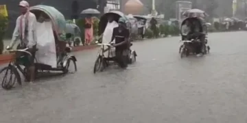 ২৪৯ মিমি বৃষ্টিতে চট্টগ্রামের নিম্নাঞ্চলে হাঁটুপানি
