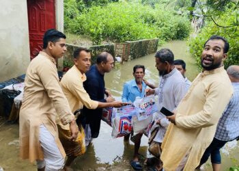 আনোয়ারায় দেড় হাজার পরিবারকে ত্রাণ সামগ্রী দিলেন গাজী মোহাম্মদ ফোরকান