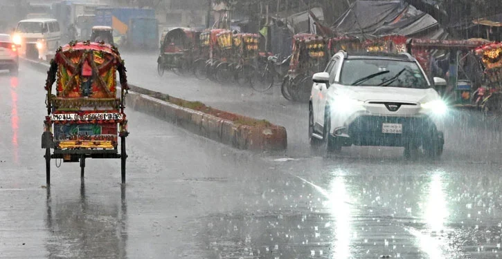 আরও কয়েকদিন থাকতে পারে টানা বৃষ্টি