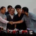 সব দাবি মেনে নেওয়ার আশ্বাসে আন্দোলন প্রত্যাহার ‘ককরোচ পার্টি’র