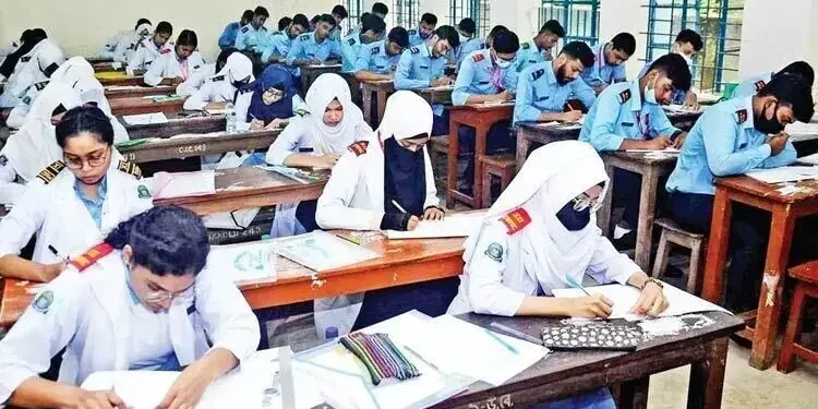 চট্টগ্রাম বোর্ডের সব জেলায় আজকের এইচএসসি পরীক্ষা স্থগিত