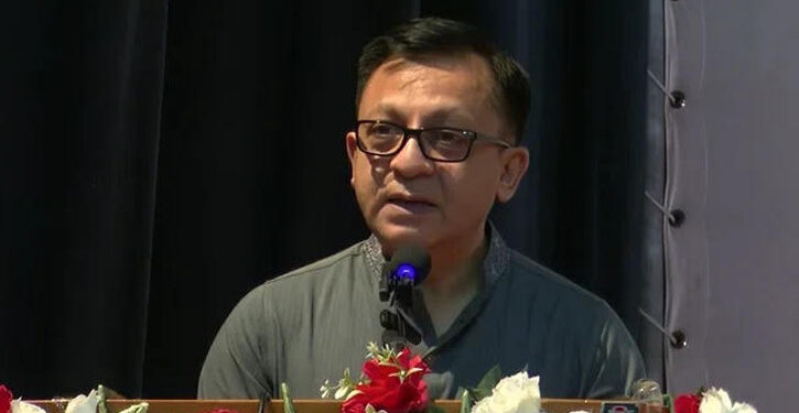 দেশের জ্বালানি সংকট কাটাতে সময় লাগবে: বাণিজ্যমন্ত্রী