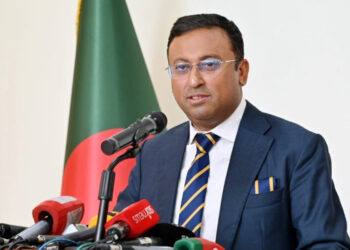 পররাষ্ট্র প্রতিমন্ত্রীর দায়িত্ব পেলেন হুমায়ুন কবির