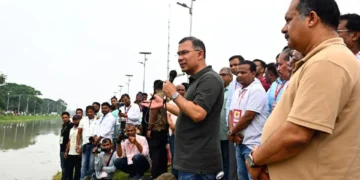 দেশ ও পরিবেশ রক্ষায় সবাইকে কাঁধে কাঁধ মিলিয়ে কাজ করতে হবে: প্রধানমন্ত্রী