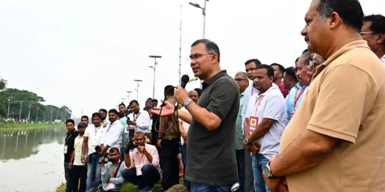 দেশ ও পরিবেশ রক্ষায় সবাইকে কাঁধে কাঁধ মিলিয়ে কাজ করতে হবে: প্রধানমন্ত্রী