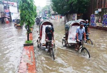টানা বৃষ্টিতে ফের জলাবদ্ধতা চট্টগ্রামে