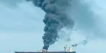 লোহিত সাগরে ক্ষেপণাস্ত্রের আঘাতে ডুবল ভারতীয় জাহাজ