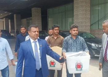 রাষ্ট্রপতি নির্বাচন: ‎ব্যালট পেপারসহ ভোটের সামগ্রী নিয়ে সংসদের পথে ইসি