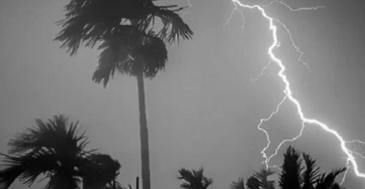 ২৪ ঘণ্টার মধ্যে দেশের সব বিভাগে বজ্রসহ বৃষ্টির আভাস