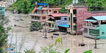 চীন-নেপাল সীমান্তে বন্যায় মৃতের সংখ্যা বেড়ে ৫৫২