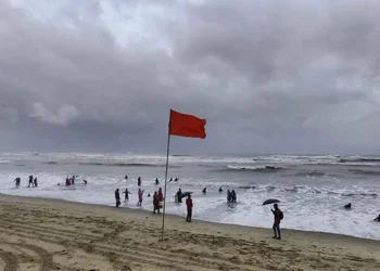লঘুচাপ উত্তর আন্দামান সাগরে, নদীবন্দরে সতর্ক সংকেত