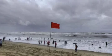 লঘুচাপ উত্তর আন্দামান সাগরে, নদীবন্দরে সতর্ক সংকেত
