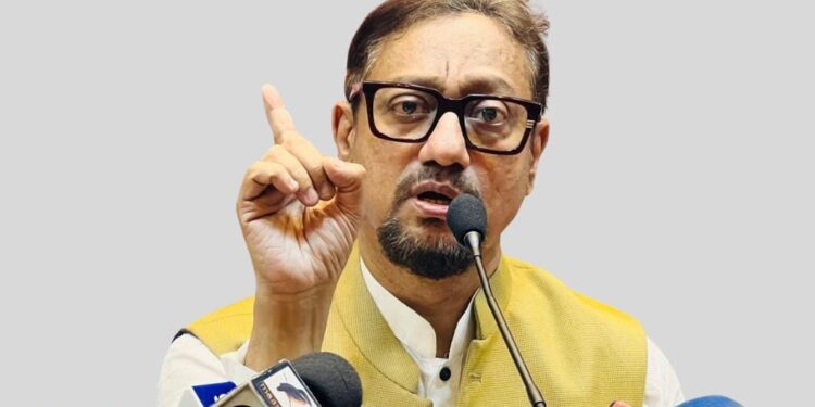 চট্টগ্রাম সিটির পূর্ণকালীন প্রশাসক হলেন ডা. শাহাদাত
